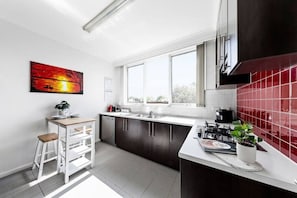 Fridge, microwave, oven, stovetop