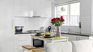 Unclassified image, 5 of 12, button - Romantic Retreat with Garden (Prahran)