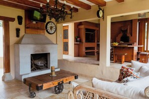 Unclassified image, 5 of 45, button - Guayllabamba Estate - Indoor Pool, Jacuzzi & Gym (Quito)