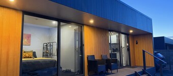 Cabin TWO on Gordon, Swansea