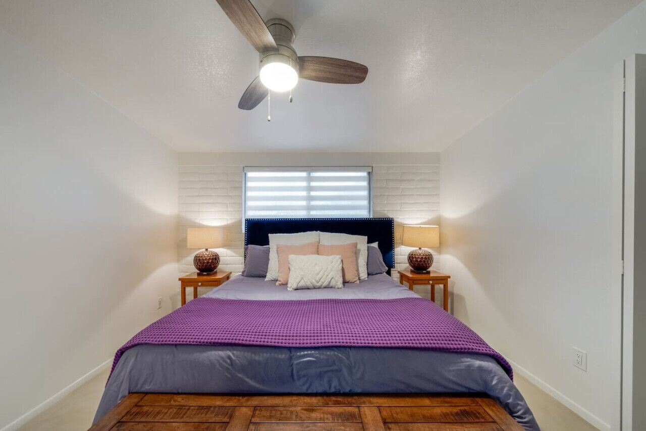 2 bedrooms, desk, iron/ironing board, travel crib