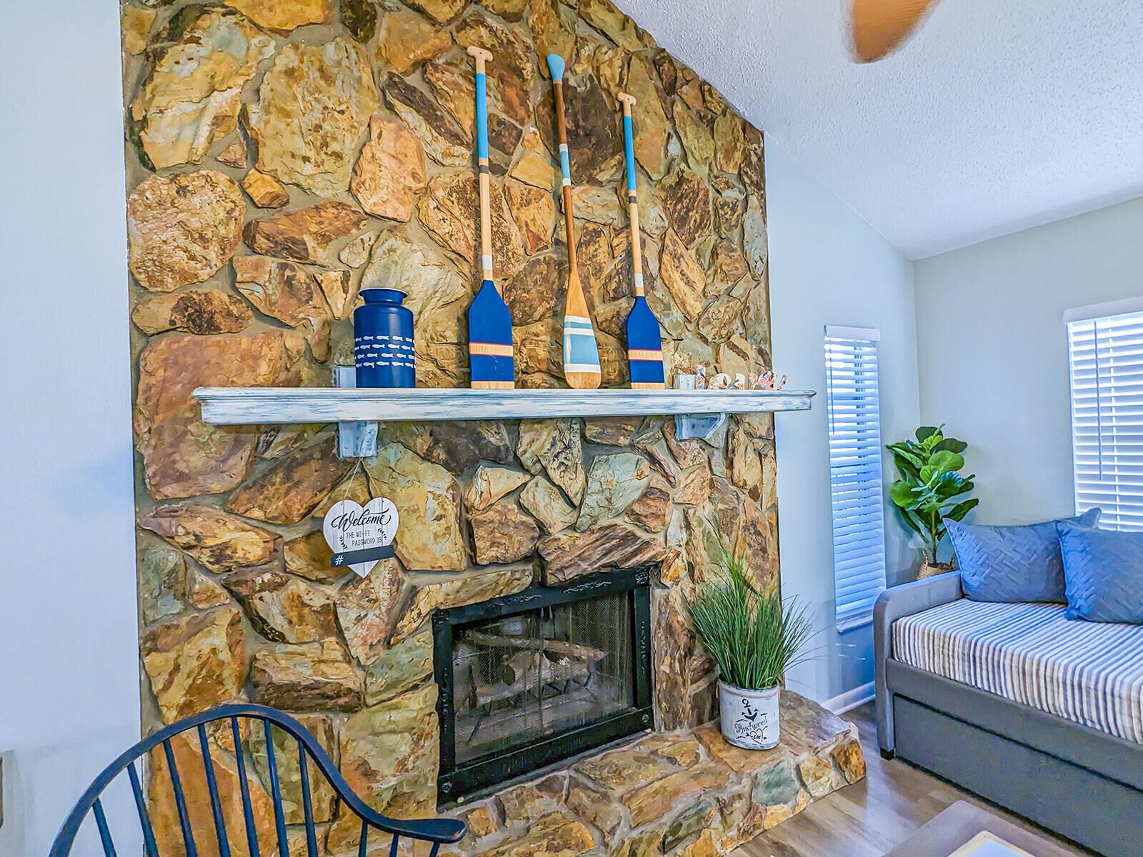 Pool House Oasis, 5 Mins to Beach, Near Weeki Wachee - Perfect Vacation Getaway!