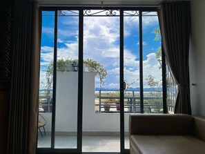 Family Apartment | Balcony - Elysinam Boutique Hotel (Ha Long)