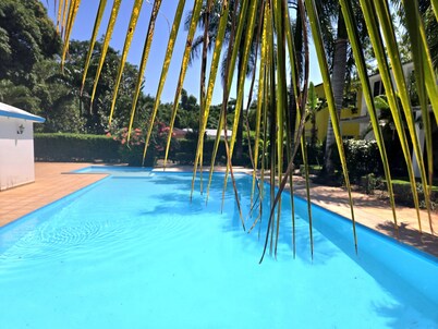 Tranquil and Spacious Townhouse-7 minutes to the beach