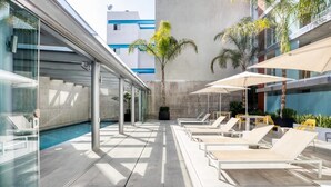 Indoor/outdoor pool - Polanco Designer Apartament  (Mexico City)