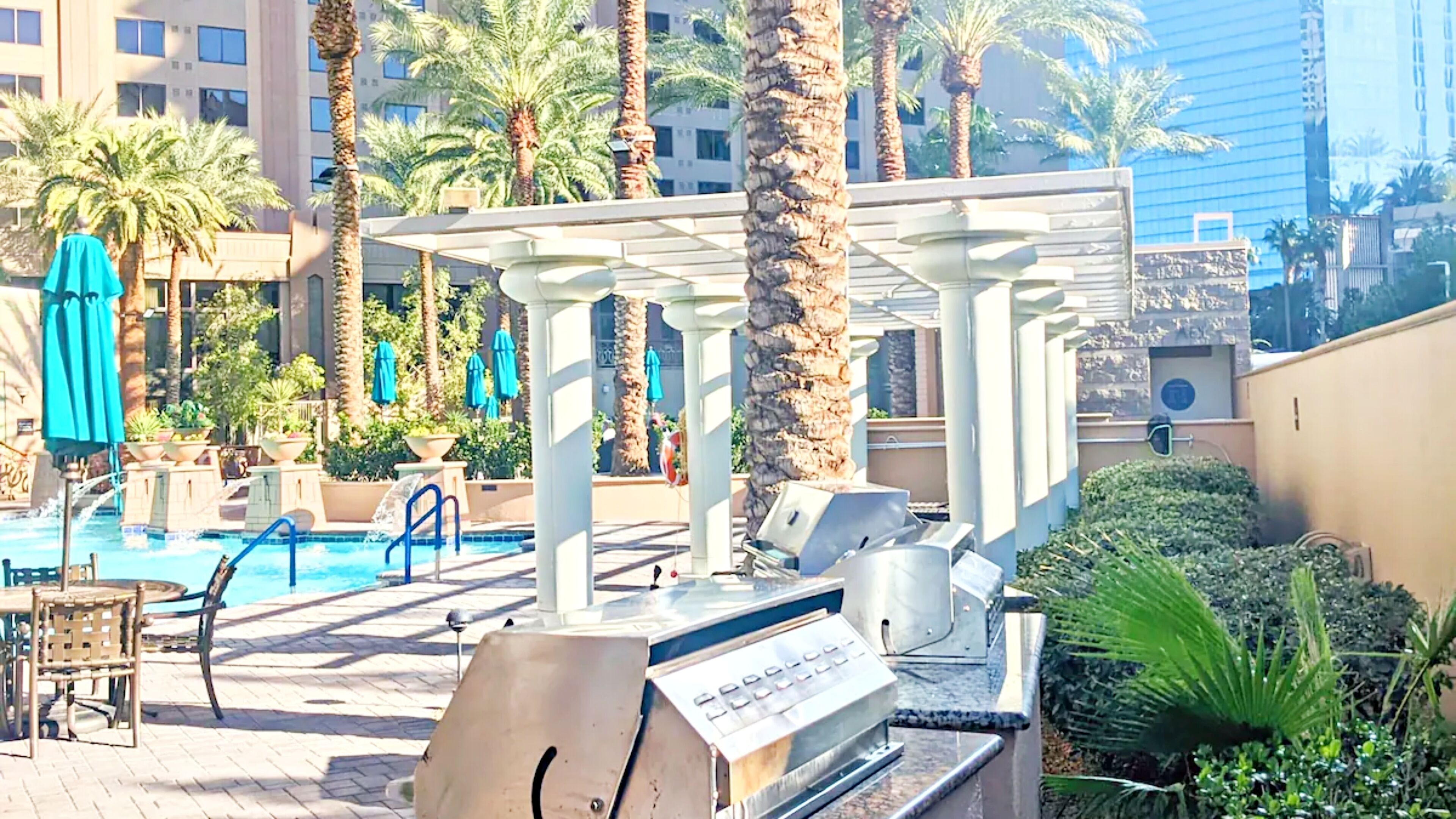 Las Vegas Strip Retreat: Luxurious 2-Bedroom