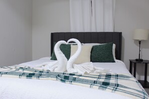 2 bedrooms, iron/ironing board, WiFi, bed sheets