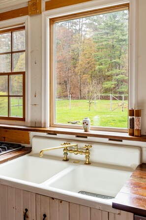 Interior - Catskill dreamy pet friendly country house  for a unique getaway experience. (Claryville)