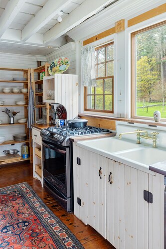 Catskill dreamy pet friendly country house  for a unique getaway experience.