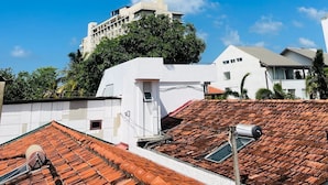 Unclassified image, 5 of 42, button - Sea Breeze (Negombo)