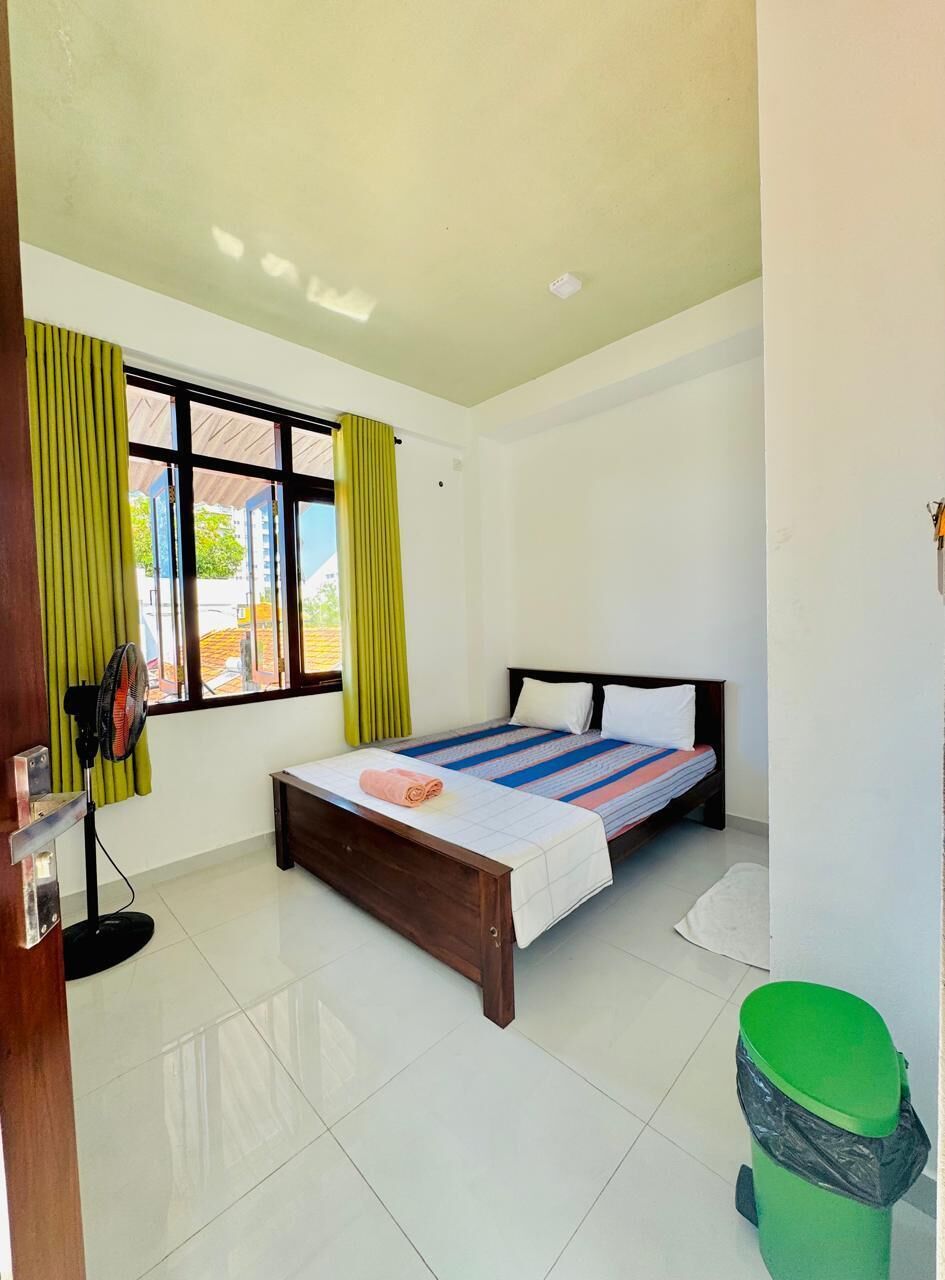 Deluxe Room | Soundproofing, iron/ironing board, free WiFi, bed sheets
