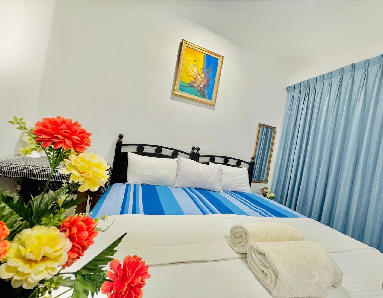 Sistema de insonorización, tabla de planchar con plancha y wifi gratis 