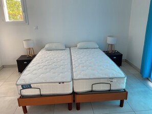 3 bedrooms, iron/ironing board, WiFi