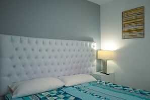 3 chambres, fer et planche à repasser, Wi-Fi, draps fournis