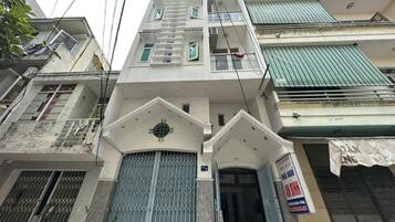 واجهة المنشأة