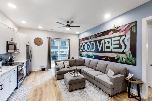 Premier Condo, 2 Bedrooms | Living area - New Listing - Jolene Dream 93 Walk Score (Nashville)