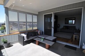 Terrace/patio - Modern Mountain View 2 (Jindabyne)