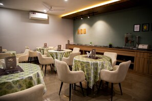 Restaurant -  Residences By Hotel Limon (Gurugram)