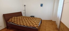 3 bedrooms, iron/ironing board, WiFi, bed sheets - Quiet apartment, excellent location (Budapest)