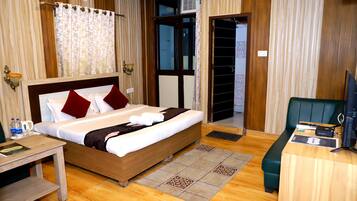 Super Deluxe Room | Premium bedding, desk, blackout curtains, free WiFi