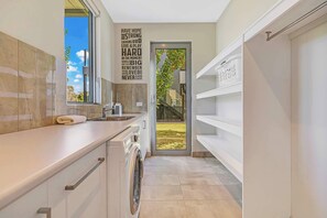 Interior - Perricoota Riverfront Townhouse | Murray River Views (Moama)