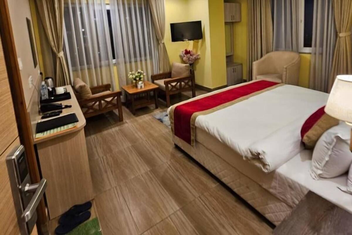 Luxury Room | Soundproofing, WiFi (free)