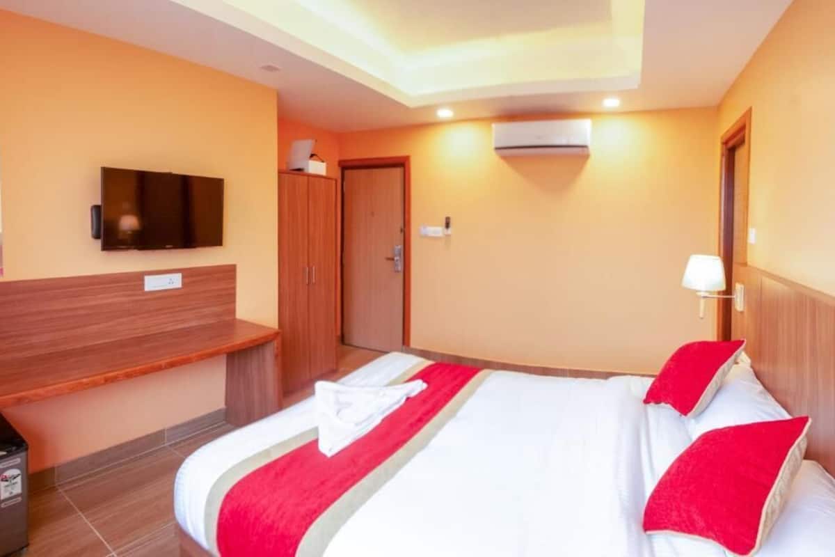 Deluxe Double Room | Soundproofing, WiFi (free)