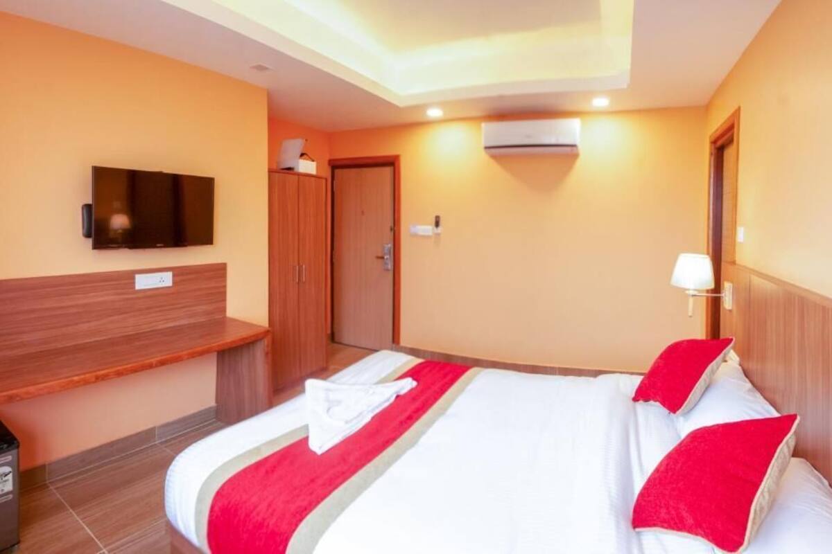 deluxe double room | free wifi