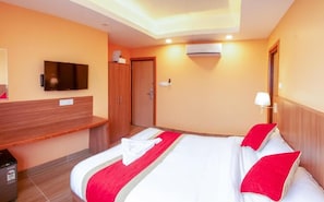 Deluxe Double Room | Soundproofing, free WiFi - Hotel Krishna Kathmandu (Kathmandu)