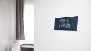 Comfort Double Room | Premium bedding, down comforters, in-room safe, desk - Emperooms Guest House (Rome)
