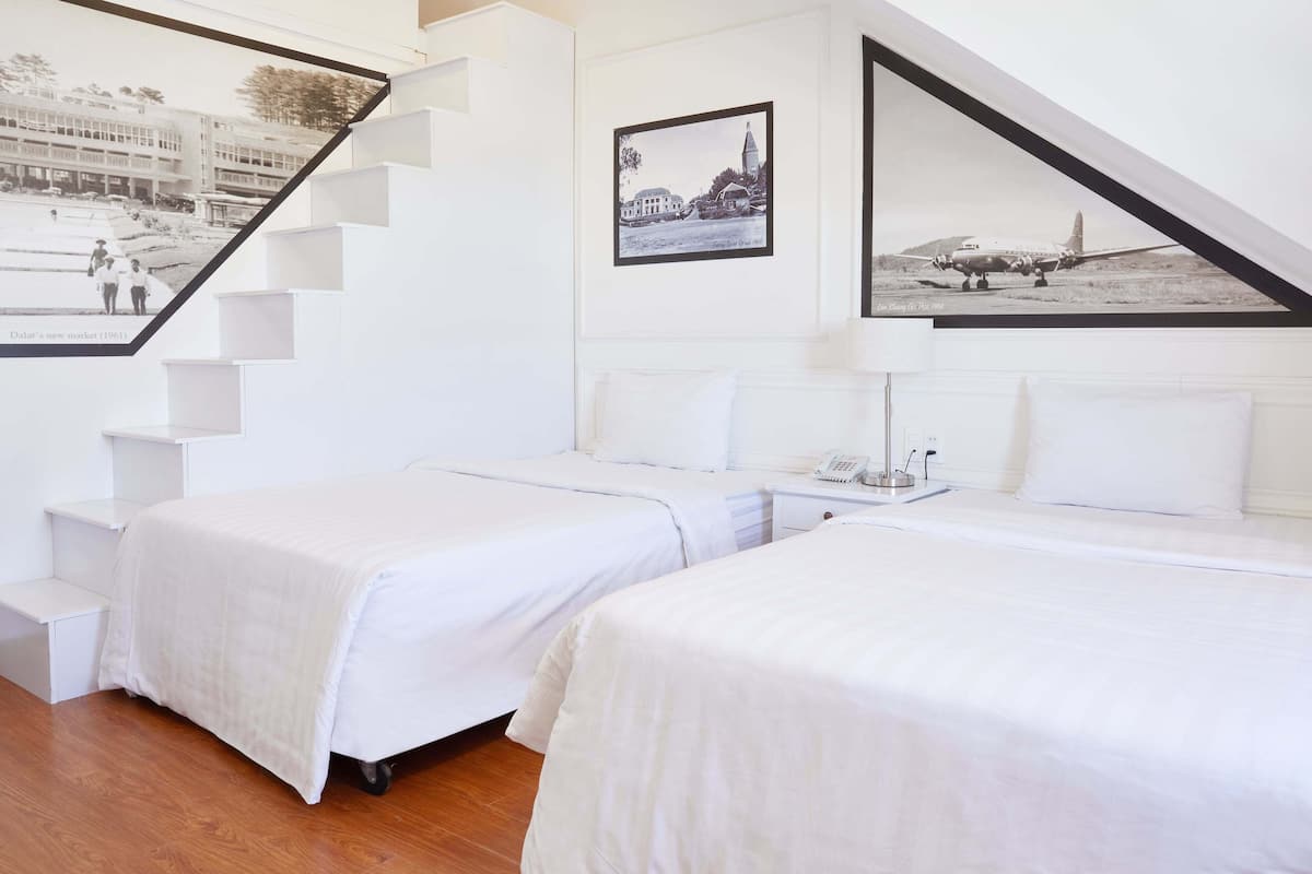 Premium bedding, in-room safe, individually decorated, blackout curtains