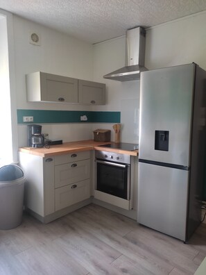 Private kitchen - Location Beau Meublé (La Vôge-les-Bains)