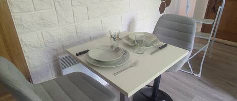 تناول الطعام