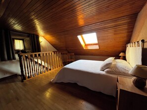 2 bedrooms, iron/ironing board, travel cot, free WiFi - Au Coeur de la Campagne Correzienne (Saint-Cirgues-la-Loutre)