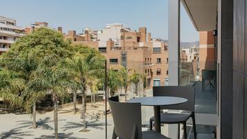 Apartamento Deluxe, 2 habitaciones, balcón | Terraza o patio