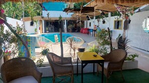Hồ bơi ngoài trời 