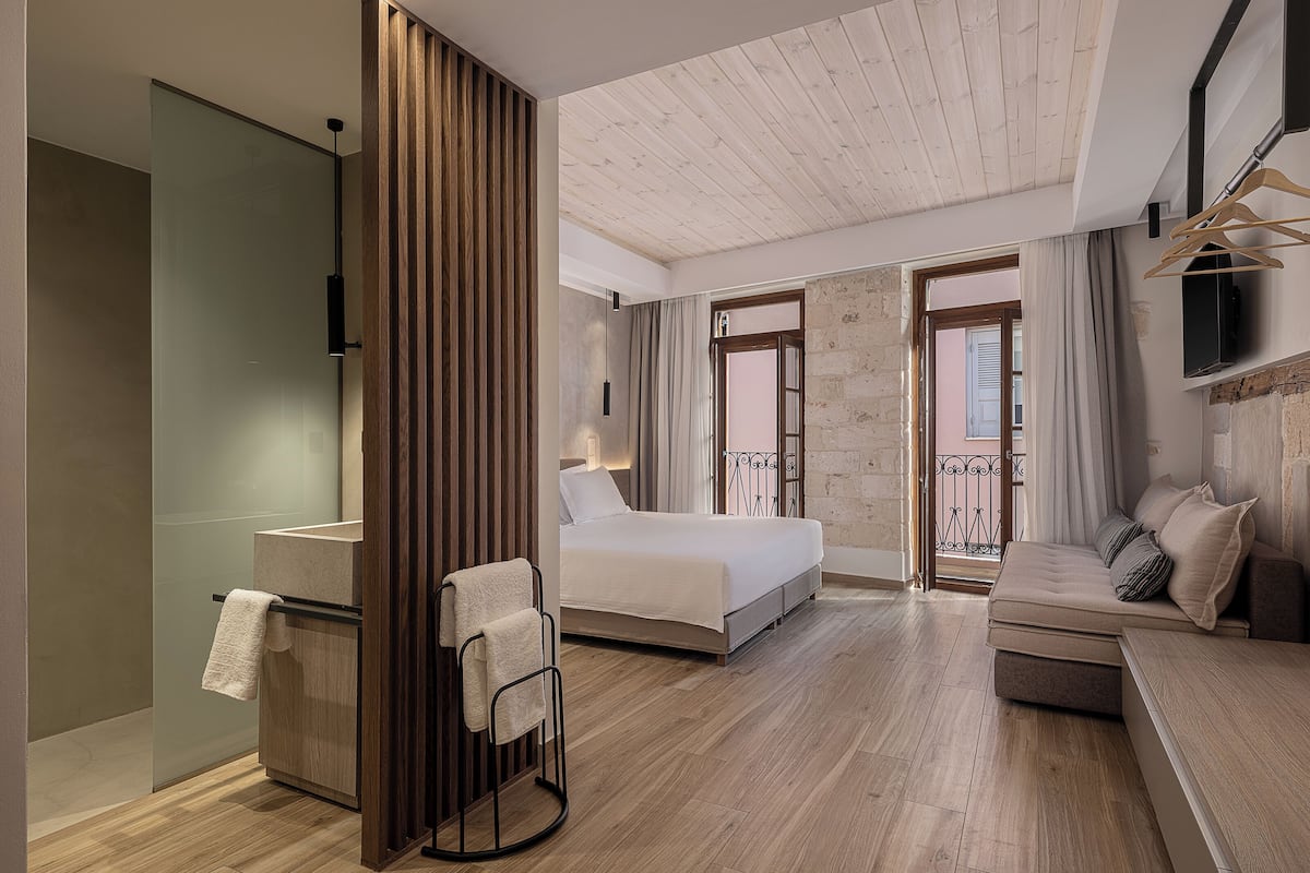 Superior Suite with balcony