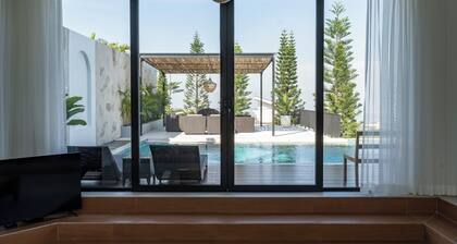 Sunset City View Villa 5 BR with a Private Heated Pool