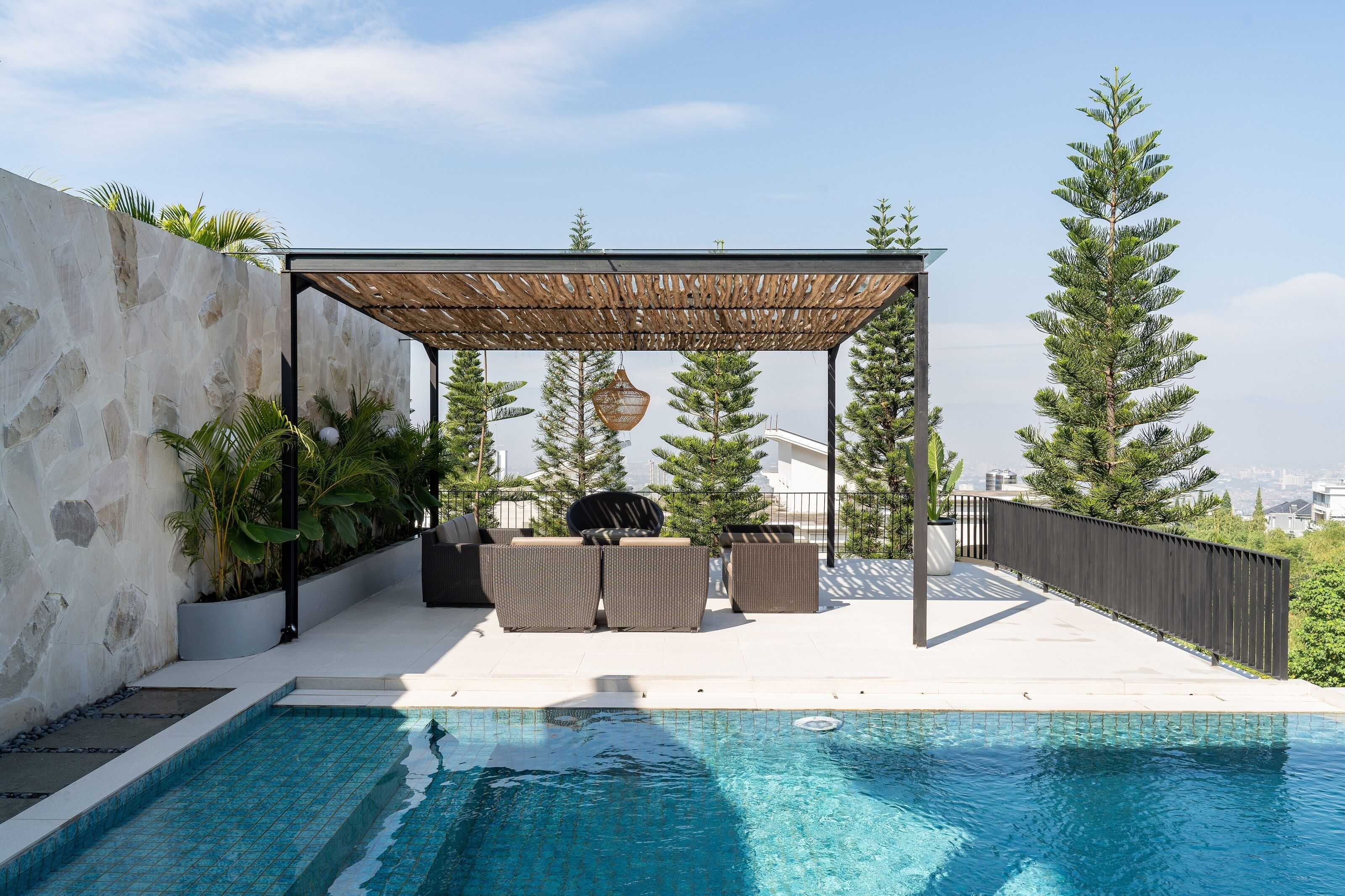 Luxury Villa | City view