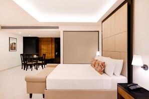 Executive Suite Room - Lemon Tree Hotel Bhopal (Bhopal)