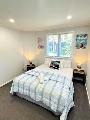 4 bedrooms, iron/ironing board, free WiFi, bed sheets - Relax Near Auckland City & Enjoy (Auckland)