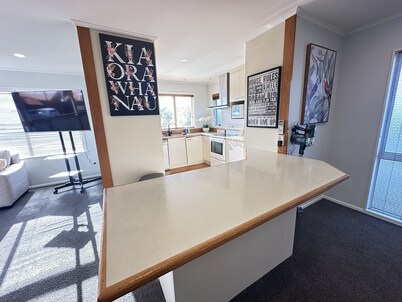 Relax Near Auckland City & Enjoy