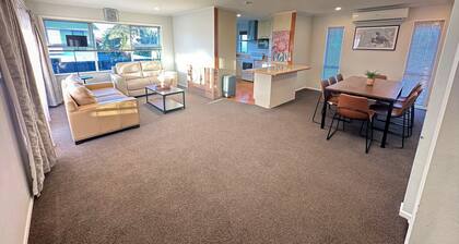 Relax Near Auckland City & Enjoy