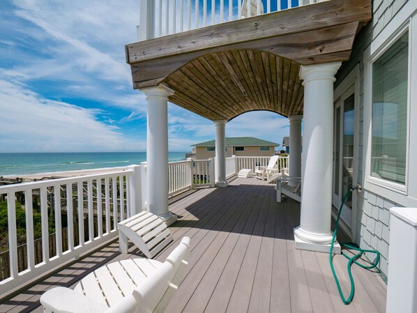 Terrace/patio - Moondance | Oceanfront | Private Heated Pool & Hot Tub (North Topsail Beach)