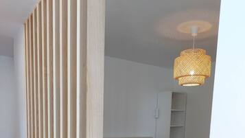 1 chambre, fer et planche à repasser, lit parapluie, Wi-Fi gratuit