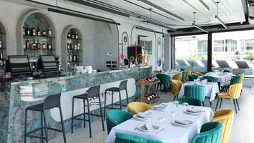 Desayuno completo incluido todos los días