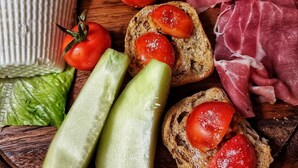 Daily continental breakfast for a fee - station69 bed and breakfast (Fasano)