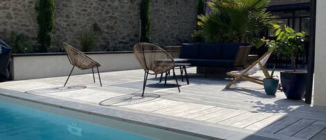 Piscina all'aperto, una piscina riscaldata