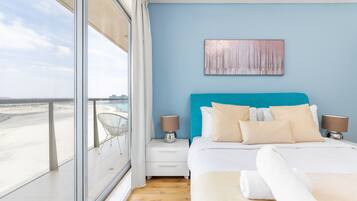 Deluxe Apartment | 1 bedroom, in-room safe, desk, iron/ironing board
