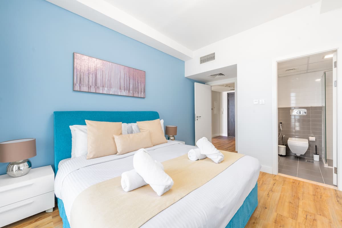 Deluxe Apartment | 1 bilik tidur, peti besi dalam bilik, meja, seterika/papan seterika 